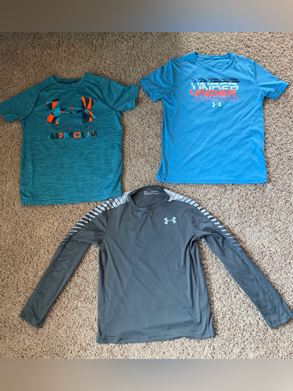 3 Under Armour Boys' Tees & Long Sleeve Set - size XL